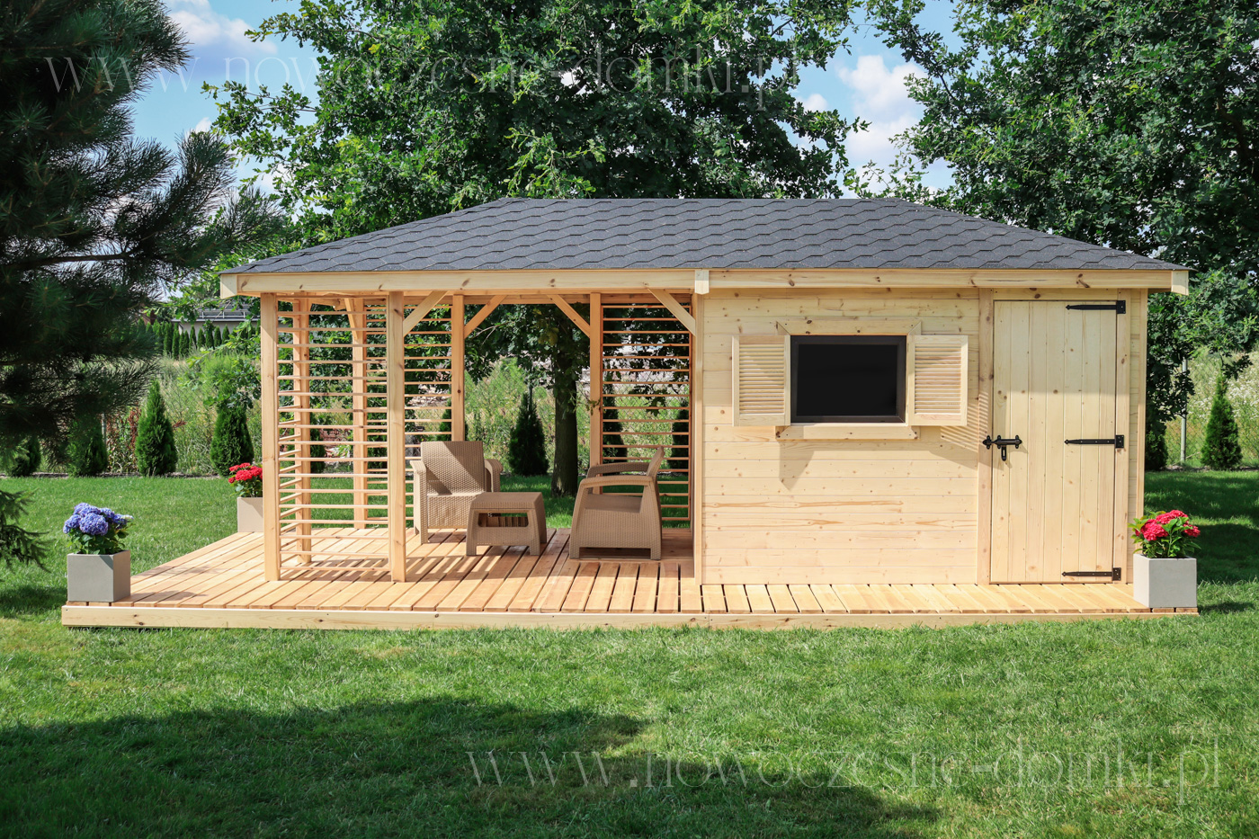 Altana drewniana - domek na działkę ogrodową - relaks i komfort