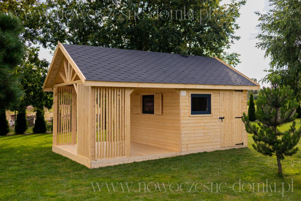 Drewniany domek ogrodowy na działkę - Urokliwy wypoczynek w stylu ogrodowym.