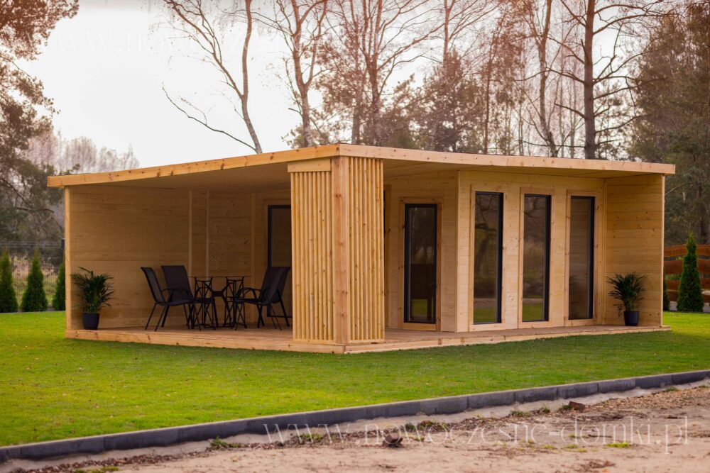 Drewniany pawilon letniskowy - Urokliwy domek ogrodowy na działkę, idealny na letni wypoczynek.