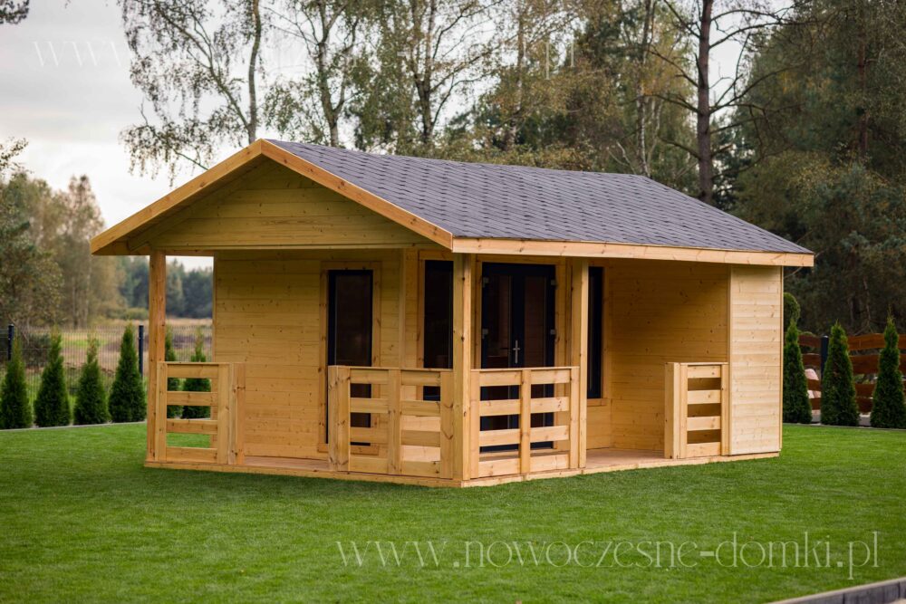Holz und verglastes Gartenhaus mit Terrasse - Gemütlicher Rückzugsort für Ihren Sommerurlaub.
